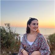 Estudiante del grado en química. Imparto clases de matemáticas, física y química y de inglés a primaria, la ESO y 1 bachillerato